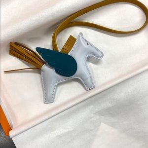 Grigio rodeo bag charm